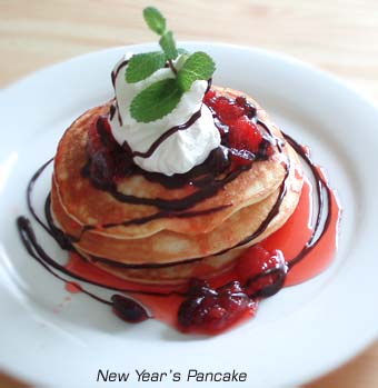 イチゴとクランベリーで運気アップ！「パンケーキ」