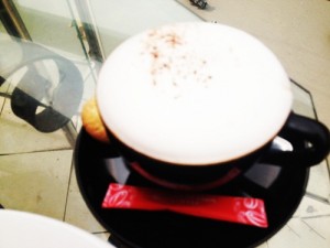 ＆カプチーノと不思議な組み合わせ。