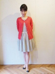 BABYLONEの木原さんは今年らしいディテールがぎゅっと詰まったボーダーワンピース。バックスタイルが可愛いのだけど・・・連載の方で写真はチェックしてみてね。
