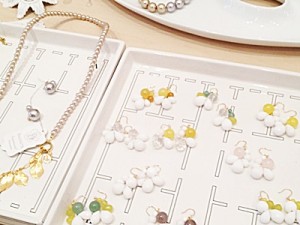 cc 合同展でお隣はアクセサリーブランドの展示会も。