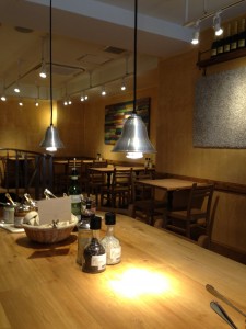 落ち着いたリラックスできる店内。