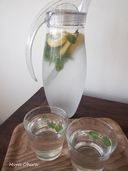水 水