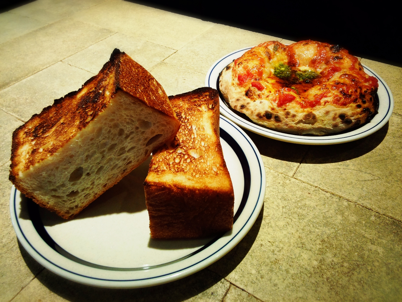 【大阪・堺筋本町の朝食】緑と朝の陽ざしが爽やかなお店でパンモーニング@ R Baker Inspired by court rosarian