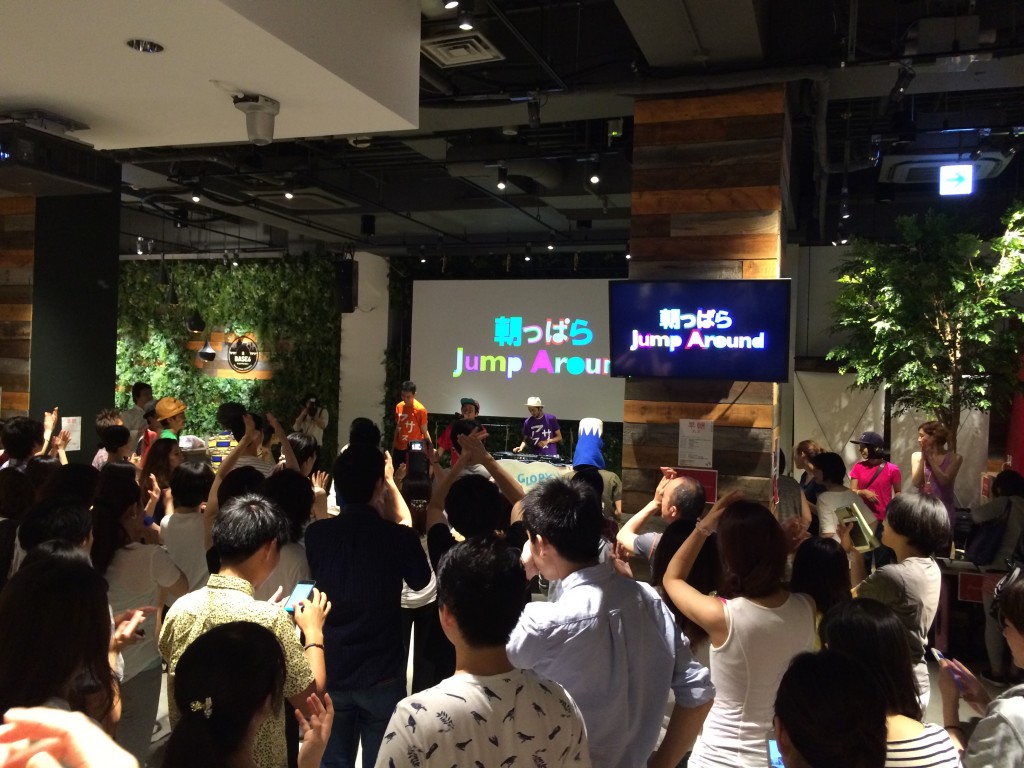 20150526_213738115_iOS