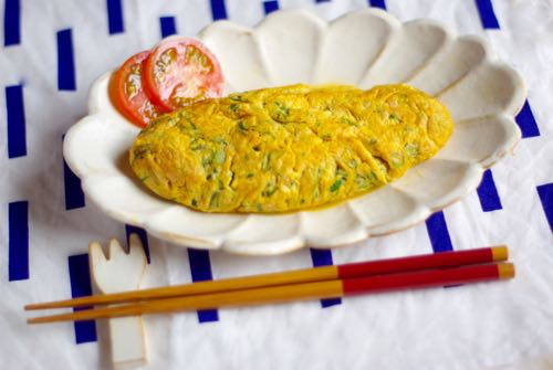 ごはんがススム！簡単スピーディー♡ツナマヨとネギの和風オムレツ