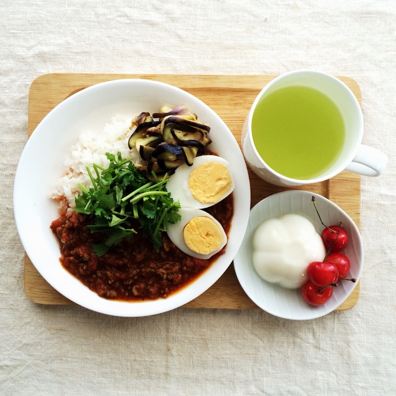 スパイシーな香りで目覚める！5分で完成♪レンジでキーマカレー