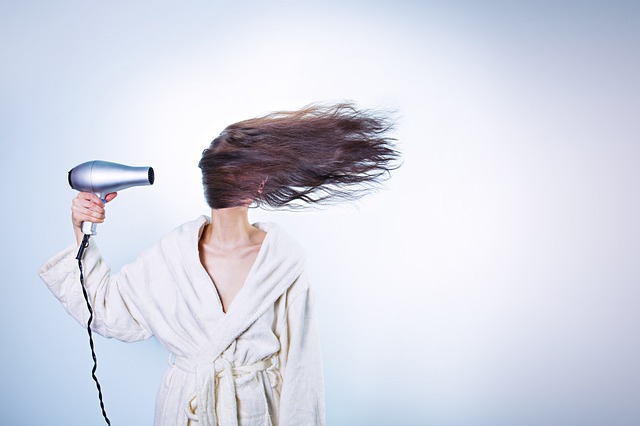 朝シャンで髪が傷む！？ヘアケアの常識・非常識とは？