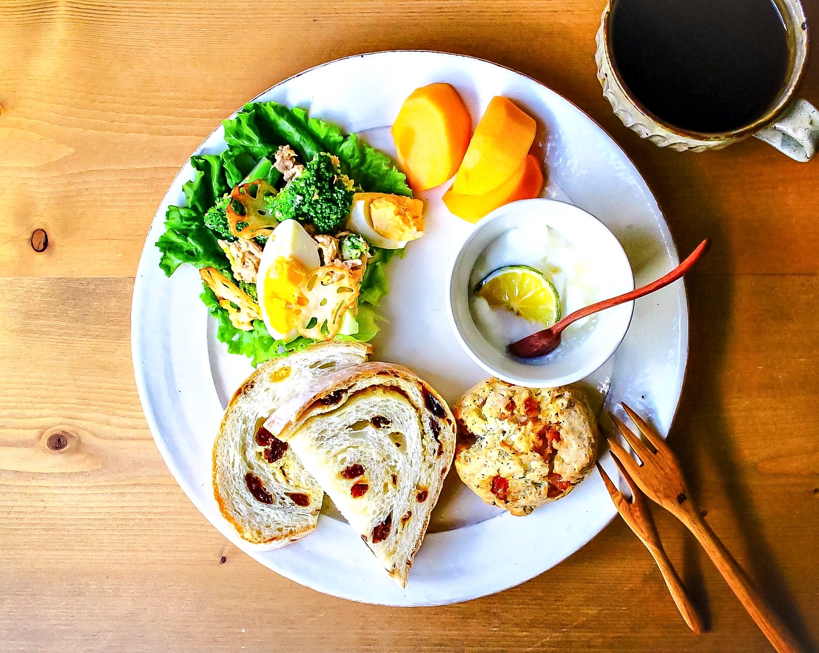 ブロッコリーとゆで卵の”麺つゆ”ツナマヨサラダ付きワンプレート