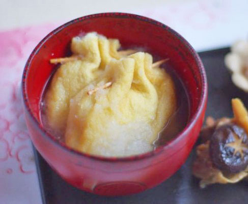余ったお餅をきんちゃくに！胃に優しい餅巾着のみぞれ汁