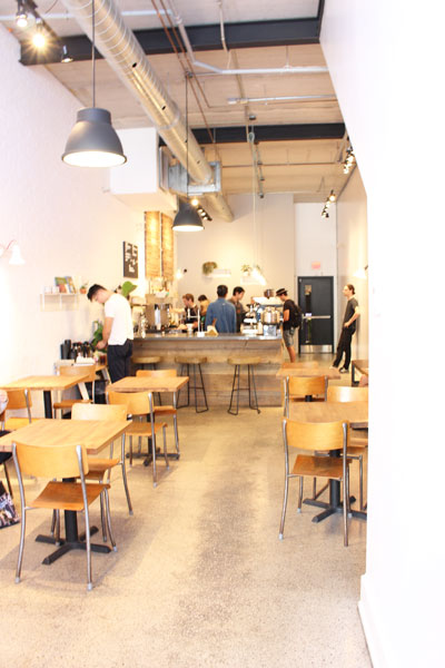 Early Bird カフェで朝のコーヒータイム