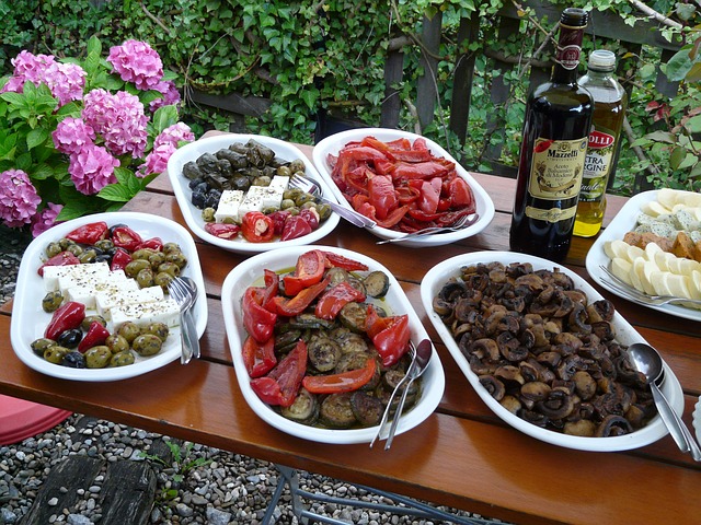 buffet-58725_640