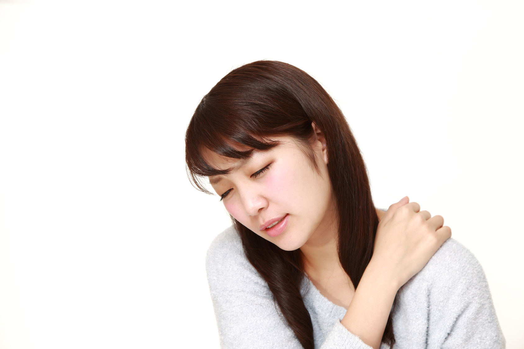 つらい肩こりは「背中」を意識して！1分でできる解消法