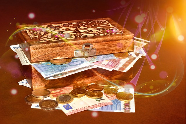 満月パワーで金運アップ！きれいなお財布をフリフリしよう♪