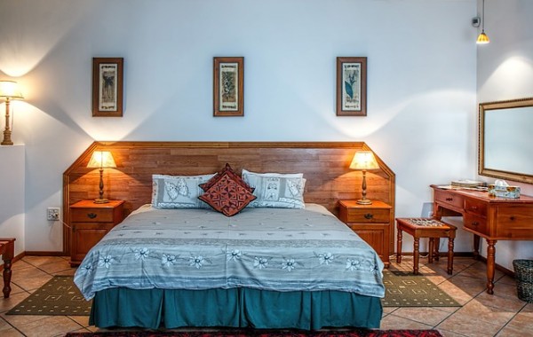 bedroom-490779_640