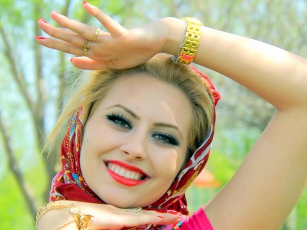girl-1020794_640