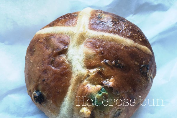 朝食にもちょうどいいEasterなパン_1new