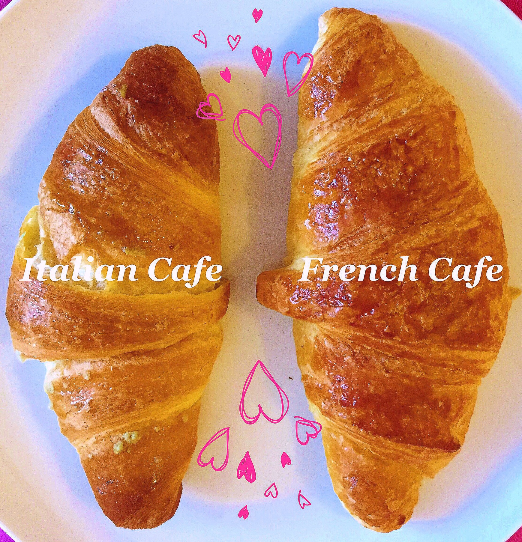 French CafeのクロワッサンとItalian Cafeのクロワッサン❤️