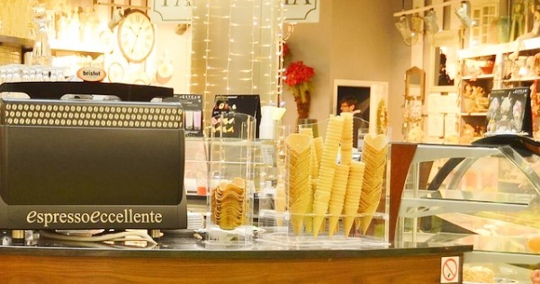 cafe-428115_640