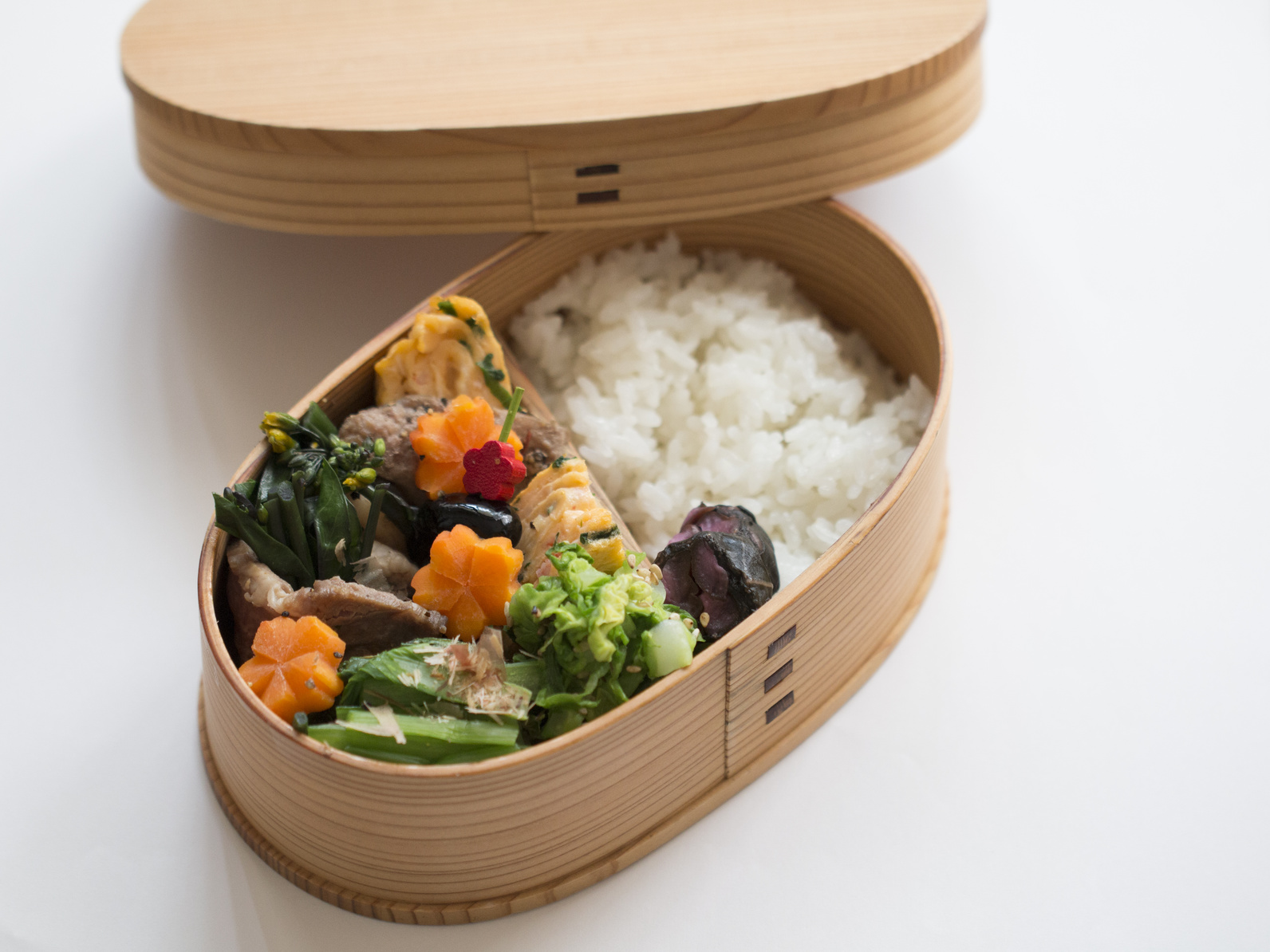冷めてもおいしい「曲げわっぱ弁当」のススメ＋人気おかず3選