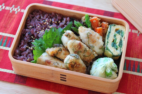 ワンボウルで楽チン！「鶏ささみの梅しそ唐揚げ」のお弁当
