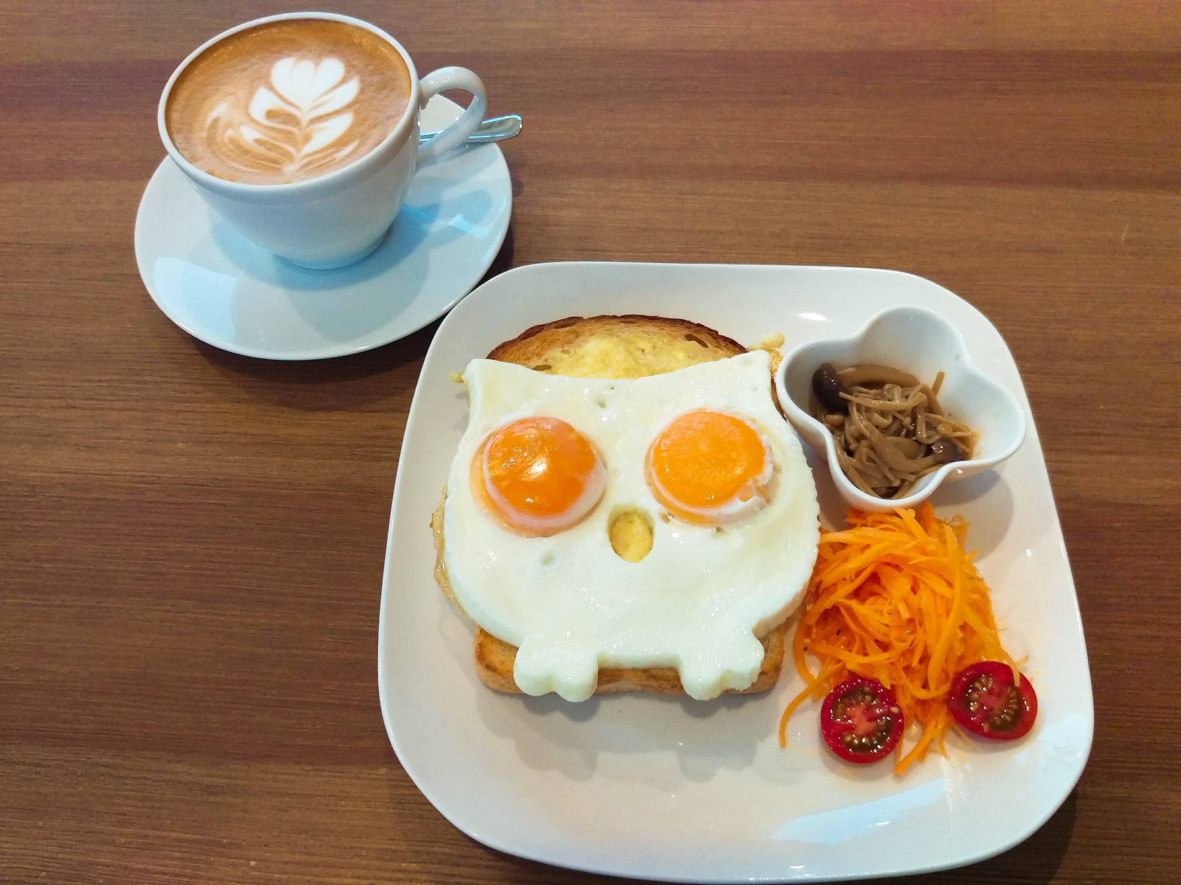 【神戸・みなと元町】ふくろうトーストに会いたい！@ラウンドポイントカフェ