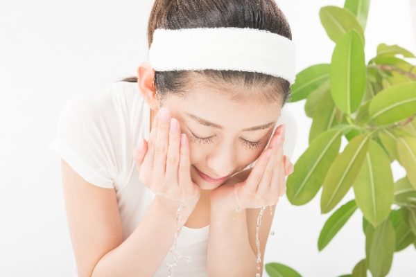代謝をあげて美肌＆ダイエット！朝の「炭酸美容法」