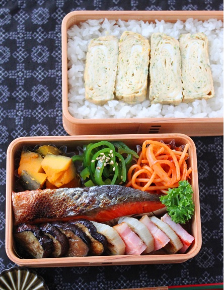 お弁当たて