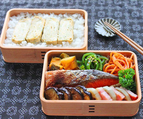 旬野菜をシンプルに楽しむ「れんこんのベーコンサンド」のお弁当