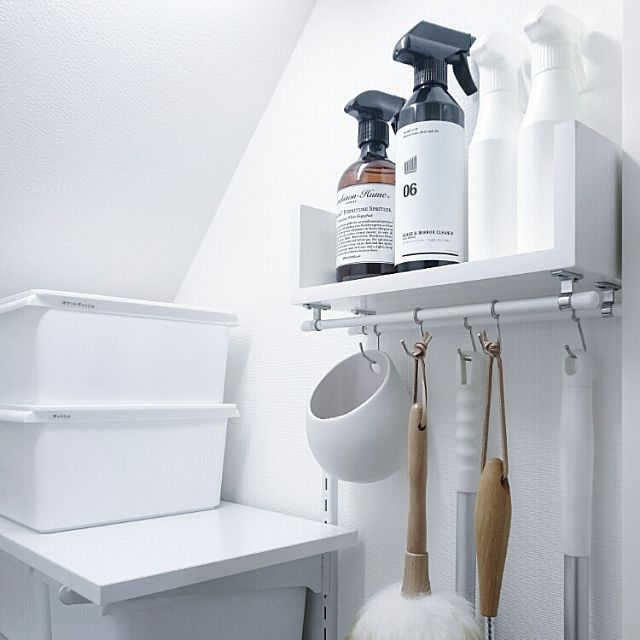 その手があったか！「掃除用具」を便利かつ美しくしまう実例2つ