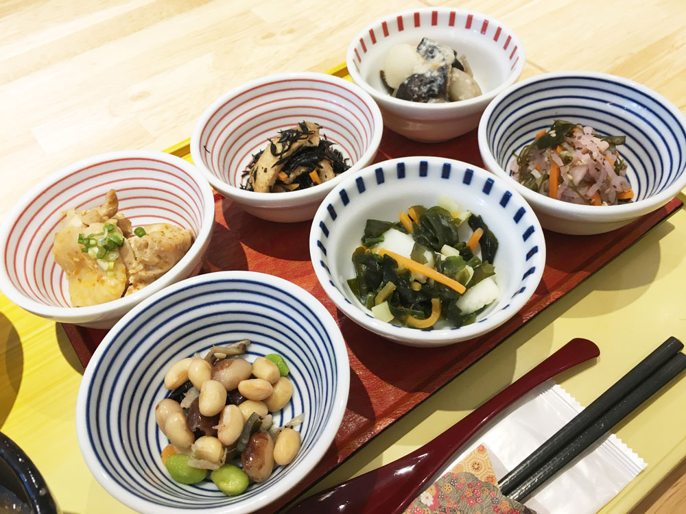 【京都・四条烏丸】おばんざいが4つも選べる♪お得な「京菜味のむら」の朝食セット