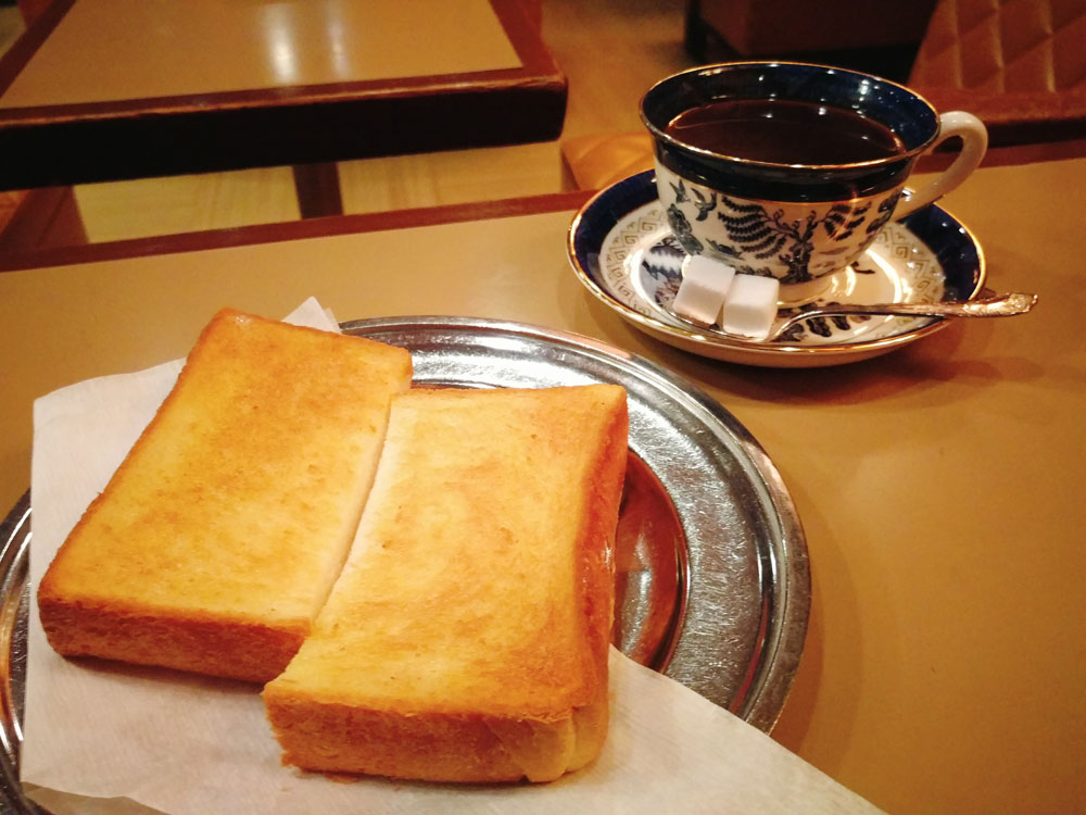 【京都】老舗喫茶の厚切りトーストモーニング@六曜社 珈琲店