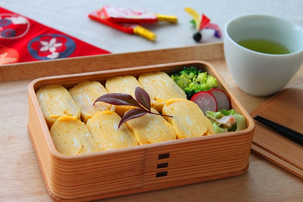 卵焼き重のお弁当(横)