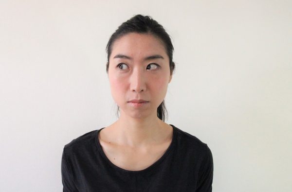 目元のたるみ・眼精疲労に効く！「目ワイパー」のポーズ