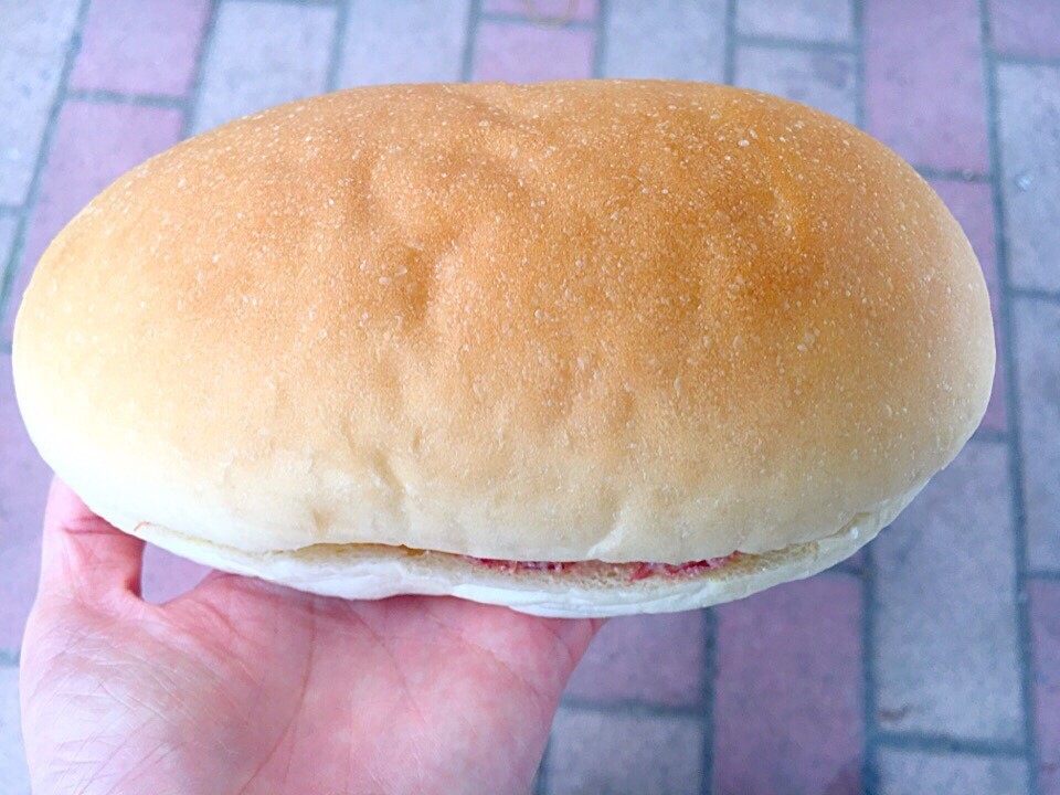 種類の多さと美味しさにびっくり！懐かしい「コッペパン」専門店