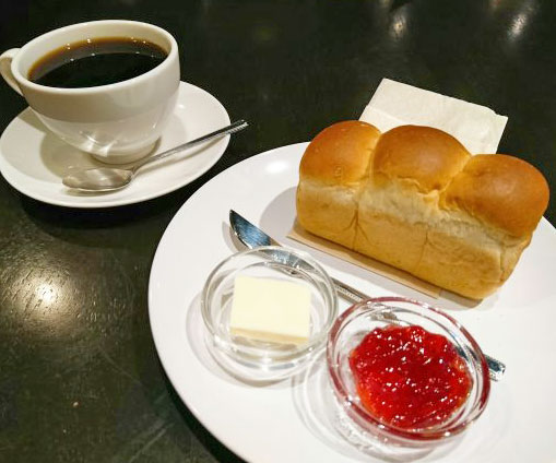 【神戸】絶品コーヒーと「小山パン」を楽しむ朝ごはん@Cafe 季庵