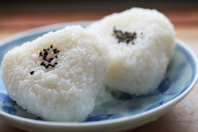 おふくろの味にはかなわない！？私のおすすめ「おにぎり具材」ベスト5