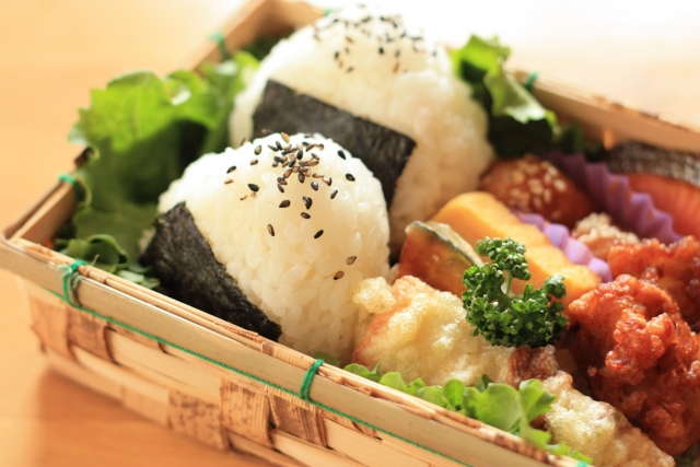 手抜きもOK！初めてさんにおすすめ「お弁当づくり」のコツ3つ