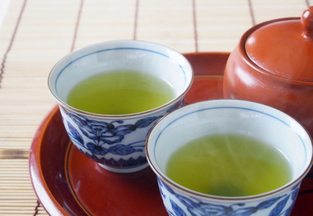 毎日飲みたくなる！？意外と知らない「日本茶」の豆知識3つ