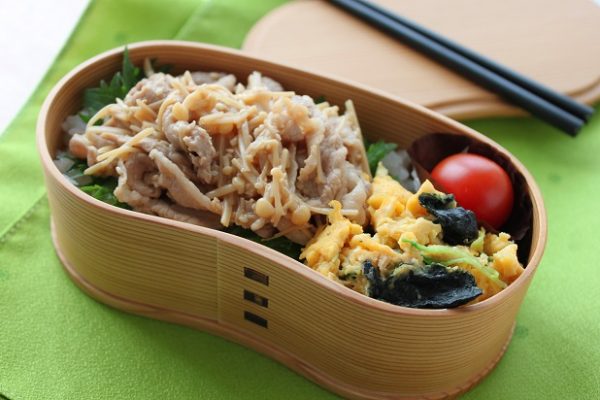 フライパンひとつ♪のせるだけで簡単「豚しゃぶえのき丼」弁当