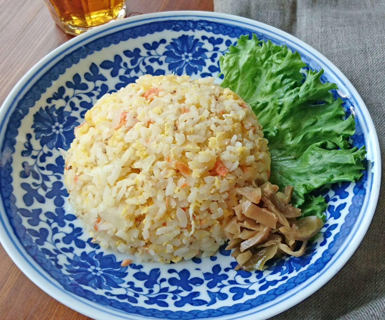 レンジで3分、フライパンいらず！お弁当にも便利な「鮭チャーハン」