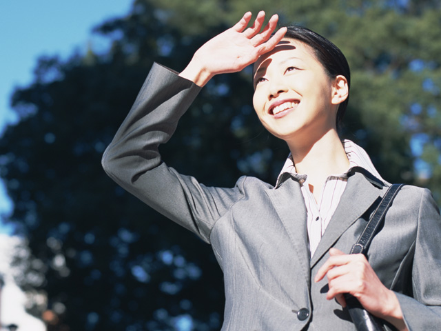 「9時前に会社に着く」を7単語の英文にすると？
