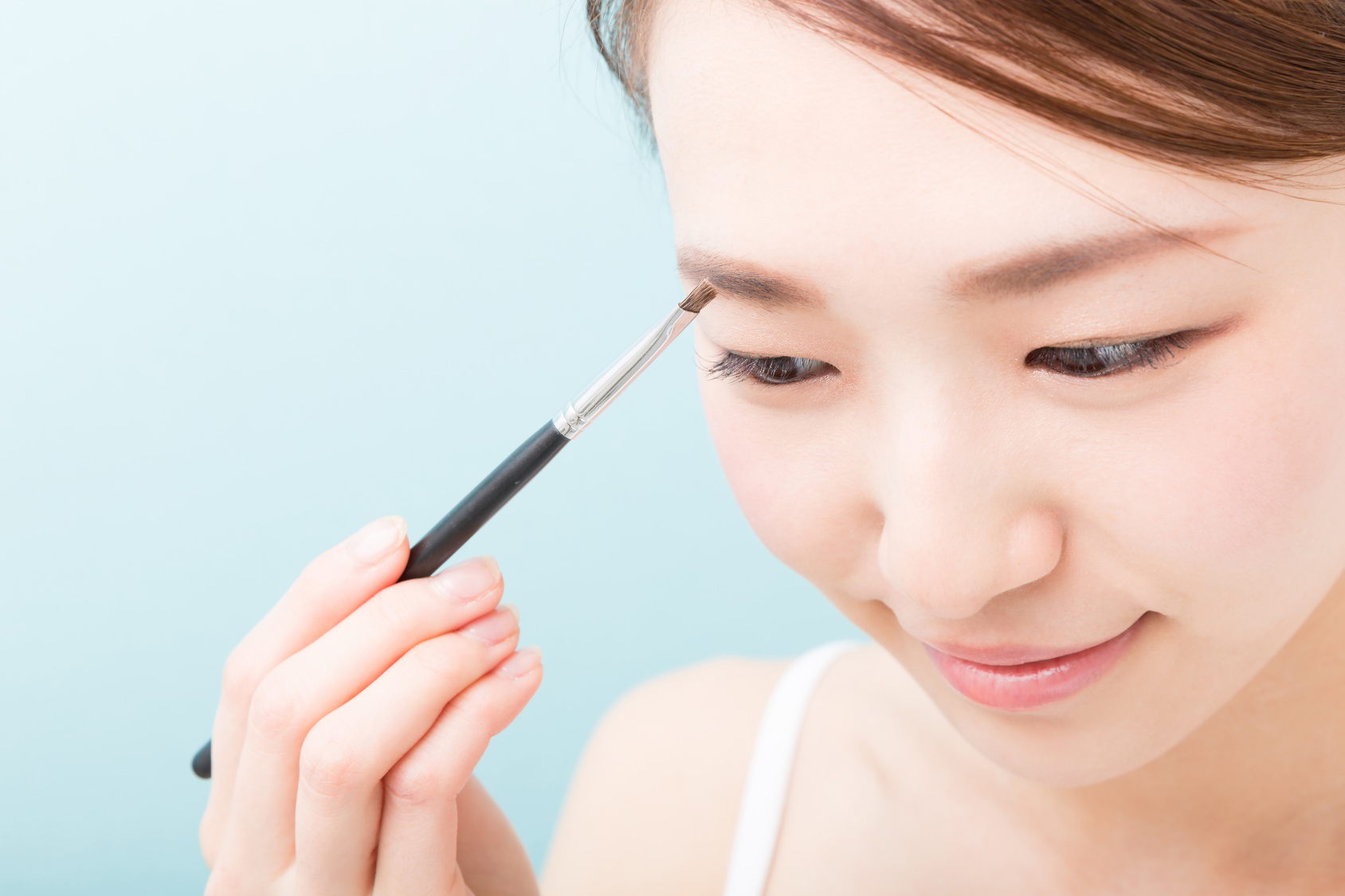 トレンド顔もいい女風も簡単！なりたい印象別「眉毛の描き方」