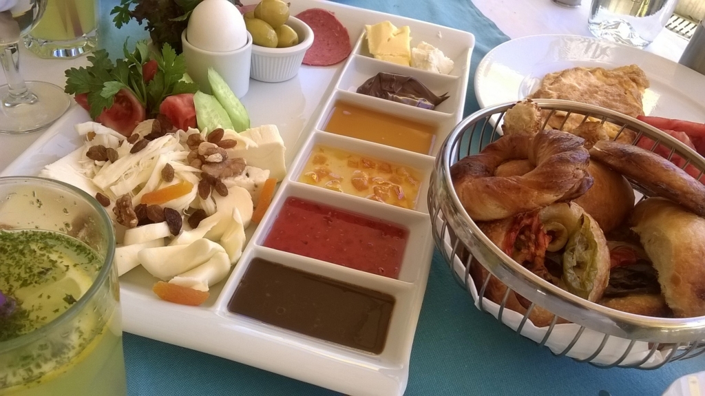 はじめまして！海辺の街イスタンブールの「朝ごはん」をお届け♪