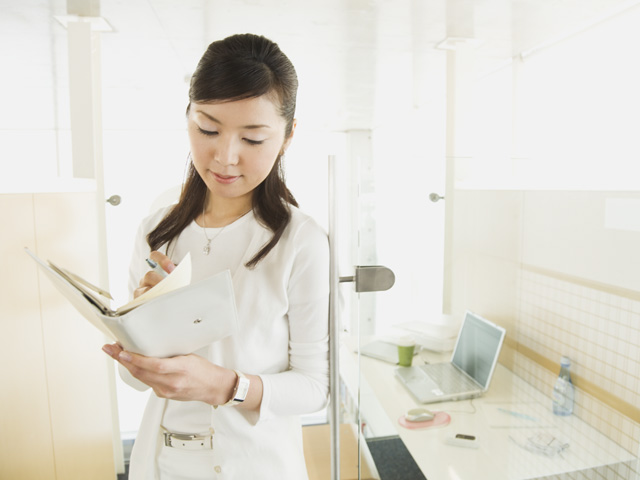 「納期が遅れる」を5単語の英語で言うと？