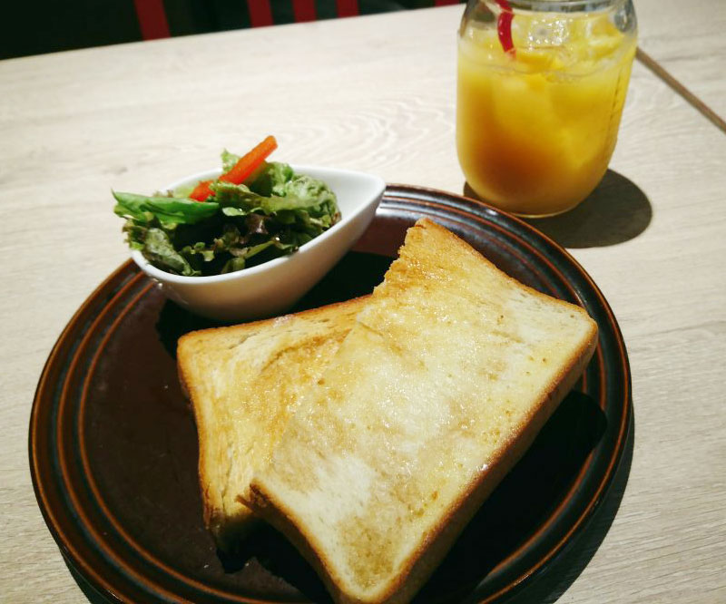 【大阪】トーストが7種類！ワンコインで充実モーニング@カフェ アンド
