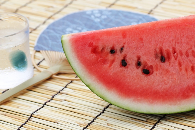 夏の風物詩♪甘～い「スイカ」の見分け方3つ