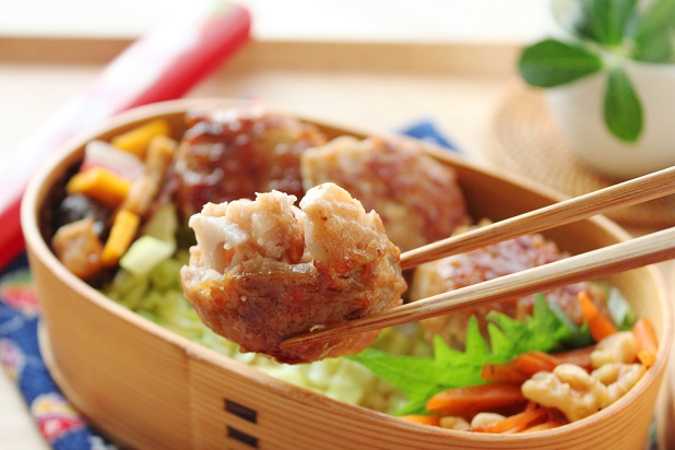 お弁当の悩み解決！料理研究家さんおすすめ「鶏肉おかず」5選