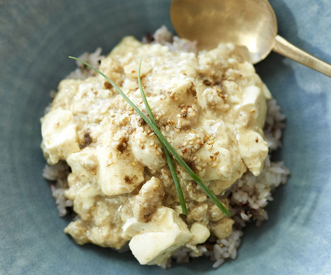 辛くないのにマーボー味!朝にぴったり「白い麻婆豆腐」