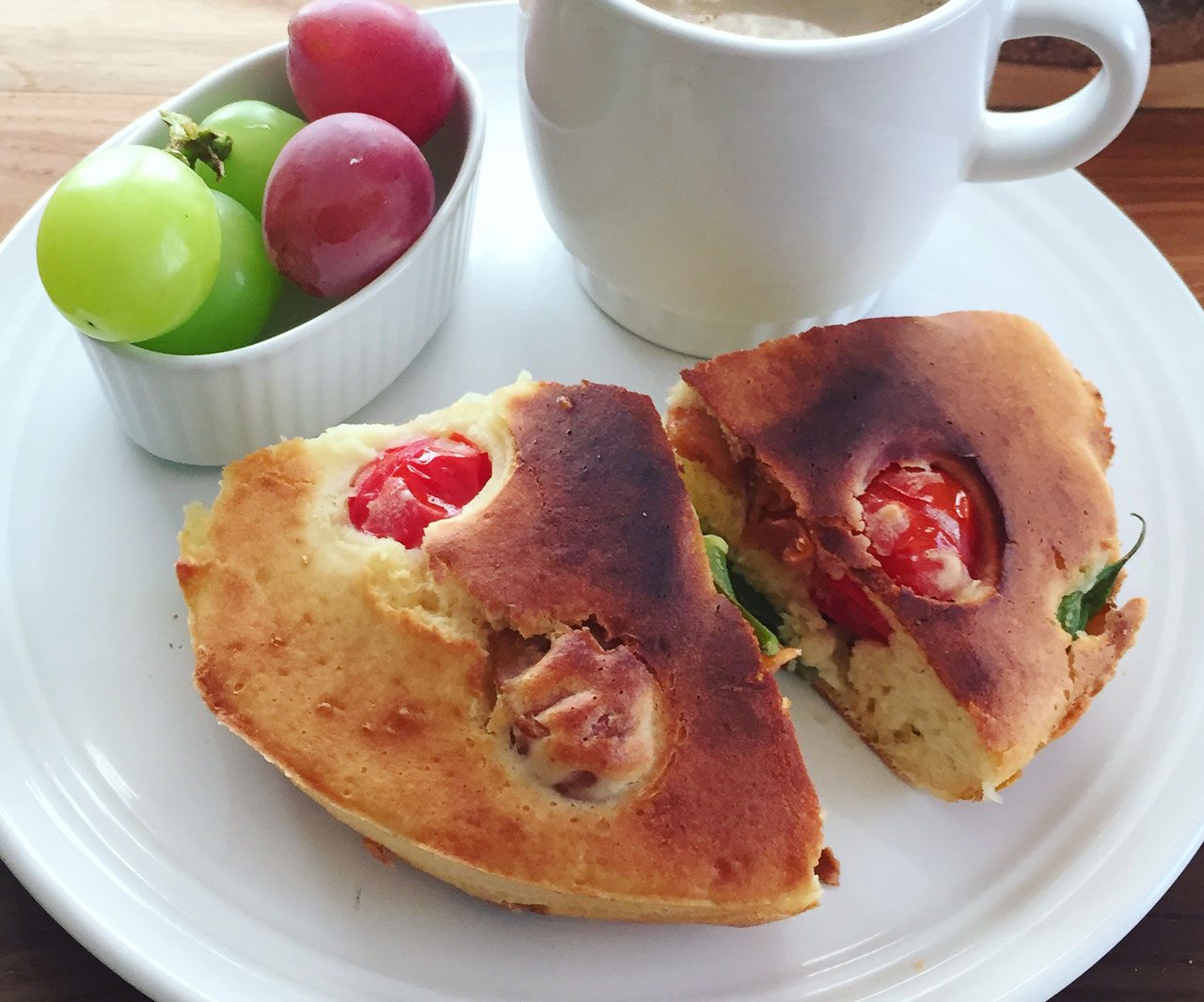おかずいらず！1品に朝ごはん全部入り♪「スキレットホットケーキ」