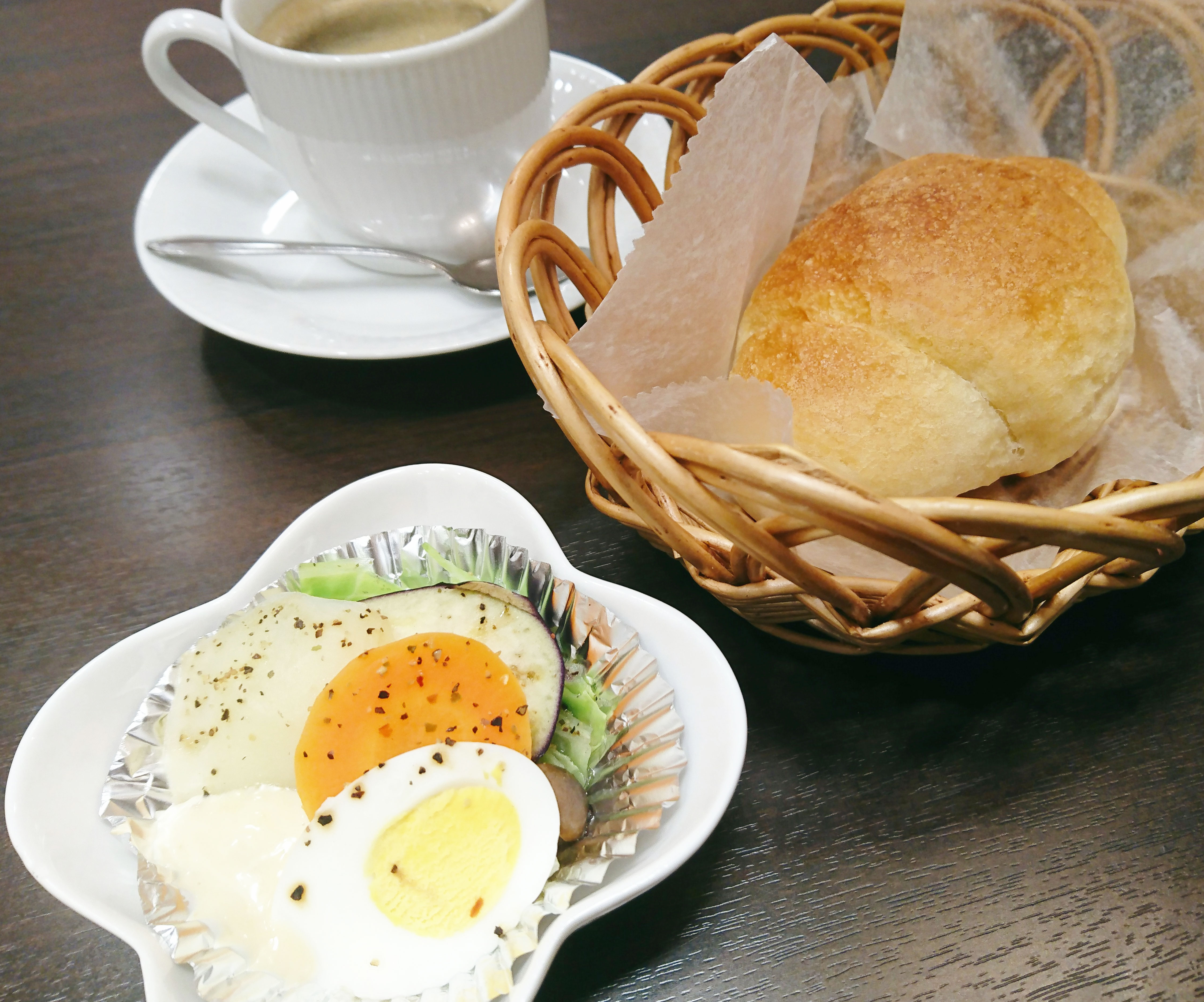 【大阪】冬の朝に！焼き野菜と焼きたてパンのほかほかモーニング@soLella（ソレラ ）